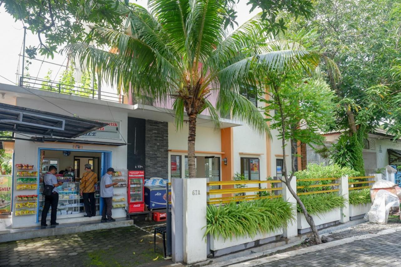 Reddoorz Syariah Near Exit Tol Krapyak Semarang Hotel Exterior photo
